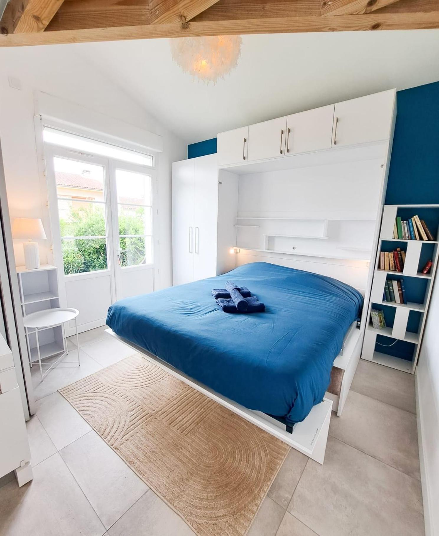 Holiday home Mariella - Maison Familiale, Wifi, 500m De La Royan
